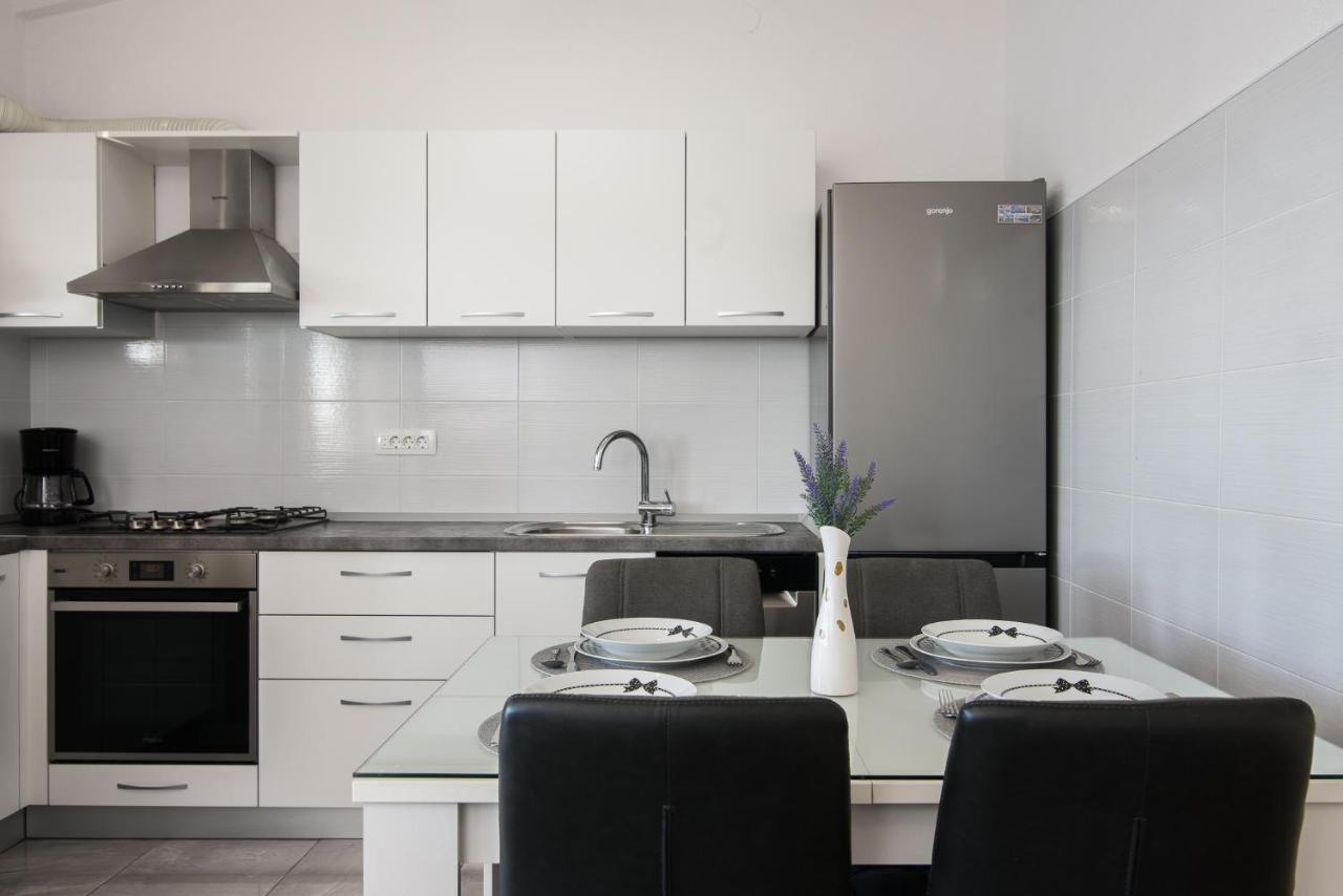 Apartment Kristina Trogir Exterior photo