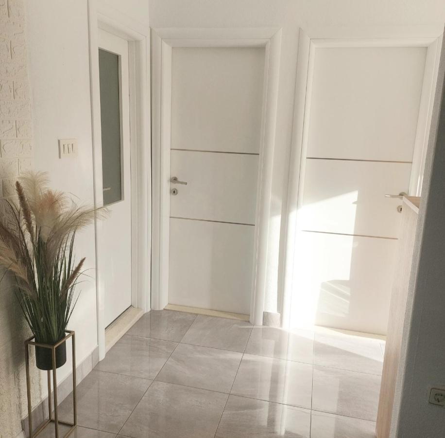 Apartment Kristina Trogir Exterior photo